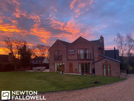 4 bedroom Detached house for sale in Top Street, Askham, NG22