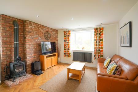 4 bedroom Detached house for sale in Top Street, Askham, NG22