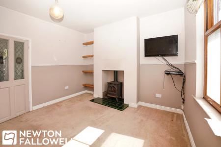 2 bedroom Terraced House for sale in Whitehall Road, Retford, DN22