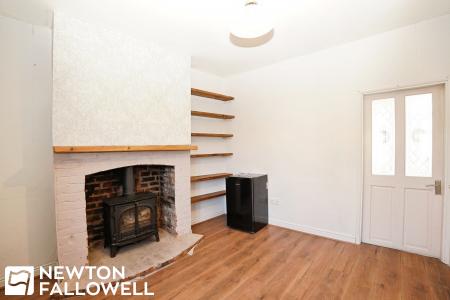 2 bedroom Terraced House for sale in Whitehall Road, Retford, DN22