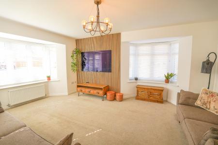 4 bedroom Detached house for sale in Monsella Grove, Retford, DN22