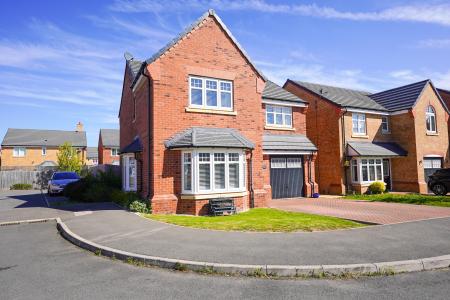 4 bedroom Detached house for sale in Monsella Grove, Retford, DN22