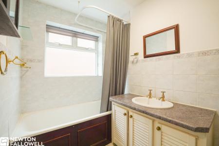 2 bedroom Bungalow for sale in Oaklands Lane, Retford, DN22