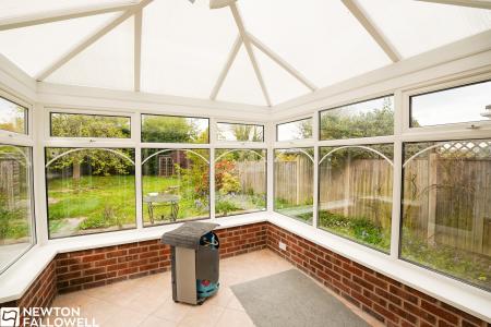 2 bedroom Bungalow for sale in Oaklands Lane, Retford, DN22