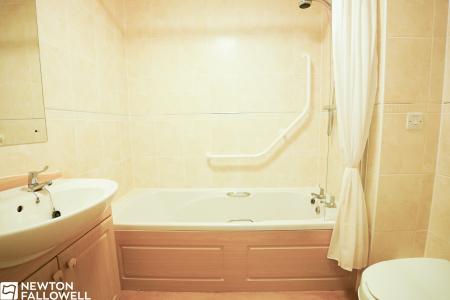 1 bedroom Flat for sale in Charter Court, Retford, DN22