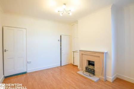 2 bedroom Terraced House to let in Hind Street, Retford, DN22