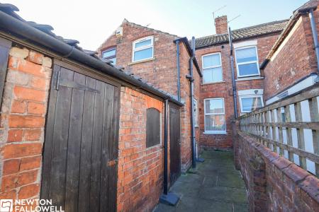 2 bedroom Terraced House to let in Hind Street, Retford, DN22