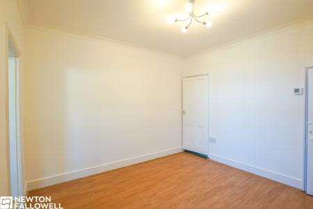 2 bedroom Terraced House to let in Hind Street, Retford, DN22