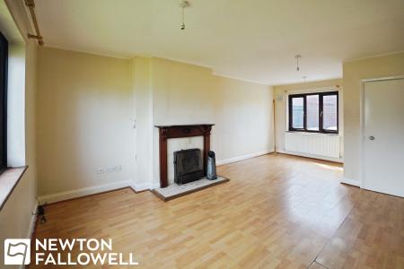 3 bedroom Semi-detached house for sale in Fleming Drive, Woodbeck, DN22
