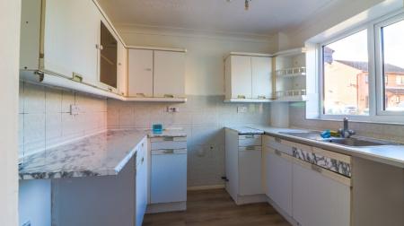 2 bedroom Terraced House to let in Holdenby Close, Retford, DN22