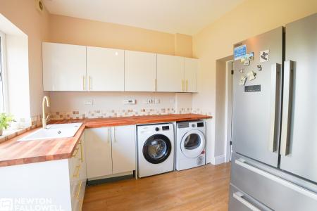 5 bedroom Detached house for sale in Main Street, Rampton, DN22