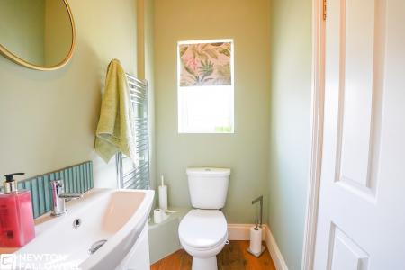 5 bedroom Detached house for sale in Main Street, Rampton, DN22