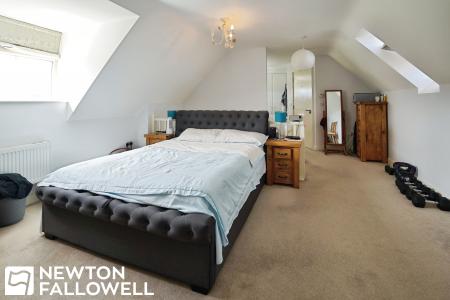5 bedroom Detached house for sale in Headingly Road, Retford, DN22