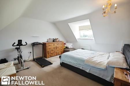 5 bedroom Detached house for sale in Headingly Road, Retford, DN22