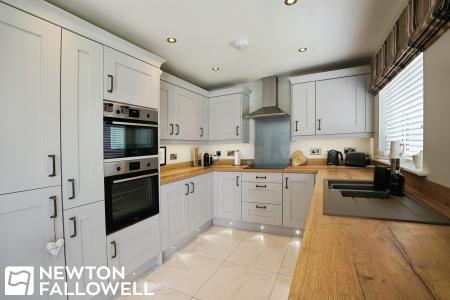 3 bedroom Bungalow to let in St Marys Close, Doncaster, DN10