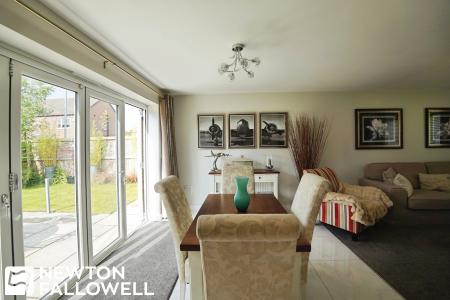 3 bedroom Bungalow to let in St Marys Close, Doncaster, DN10