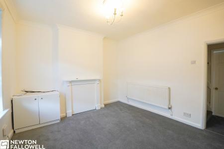 2 bedroom Terraced House to let in Grove Lane, Retford, DN22