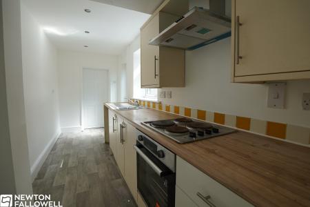 2 bedroom Terraced House to let in Grove Lane, Retford, DN22