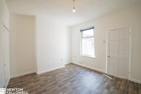 2 bedroom Terraced House to let in Grove Lane, Retford, DN22