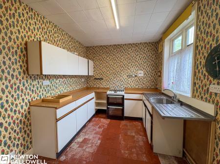 3 bedroom Semi-detached house for sale in Welham Road, Retford, DN22