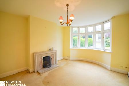 3 bedroom Semi-detached house for sale in Welham Road, Retford, DN22