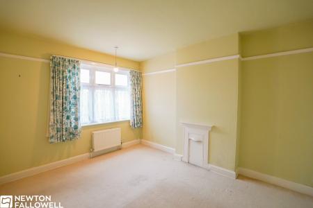 3 bedroom Semi-detached house for sale in Welham Road, Retford, DN22