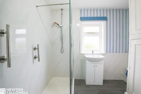 3 bedroom Semi-detached house for sale in Welham Road, Retford, DN22