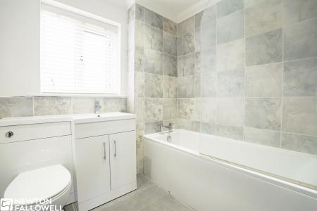 3 bedroom End of terrace house for sale in Hawfinch Meadows, Retford, DN22