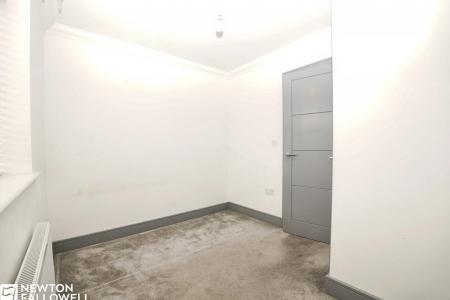 3 bedroom End of terrace house for sale in Hawfinch Meadows, Retford, DN22