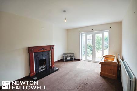 3 bedroom Semi-detached house for sale in Trinity Road, Retford, DN22
