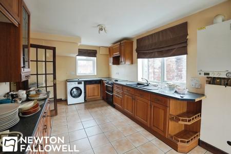 3 bedroom Semi-detached house for sale in Trinity Road, Retford, DN22