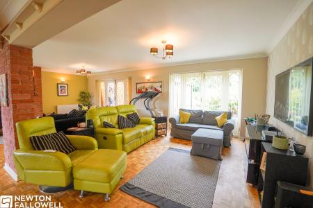 4 bedroom Detached house for sale in Chequers Close, Ranby, DN22