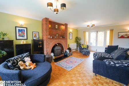 4 bedroom Detached house for sale in Chequers Close, Ranby, DN22