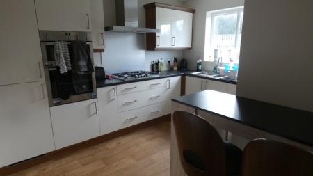 4 bedroom Detached house to let in Portland Road, Retford, DN22