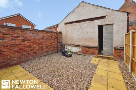 2 bedroom End of terrace house for sale in The Rotunda, Beckingham, DN10