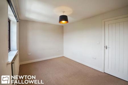 2 bedroom End of terrace house for sale in The Rotunda, Beckingham, DN10