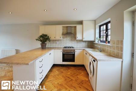2 bedroom End of terrace house for sale in The Rotunda, Beckingham, DN10