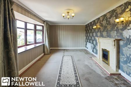 2 bedroom Bungalow for sale in Orchard Drive, Rampton, DN22