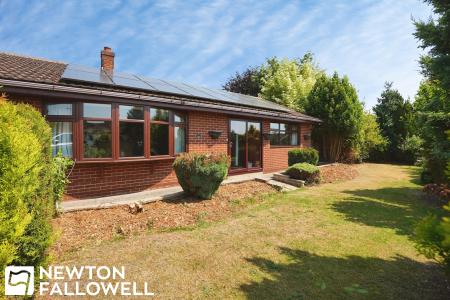 2 bedroom Bungalow for sale in Orchard Drive, Rampton, DN22