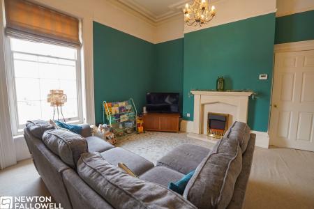 2 bedroom Apartment for sale in Hollymount, Retford, DN22