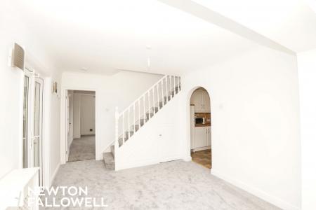 3 bedroom Detached house to let in Spitalfields, Blyth, S81