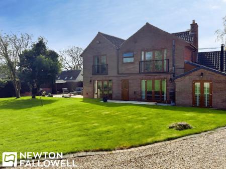 4 bedroom Detached house for sale in Top Street, Askham, NG22