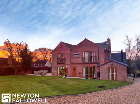 4 bedroom Detached house for sale in Top Street, Askham, NG22