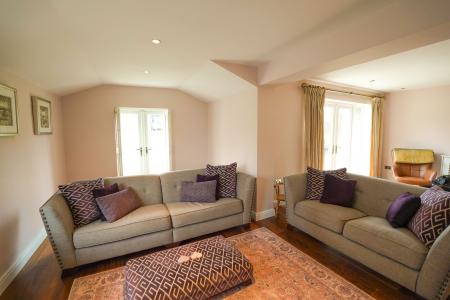 4 bedroom Detached house for sale in Top Street, Askham, NG22