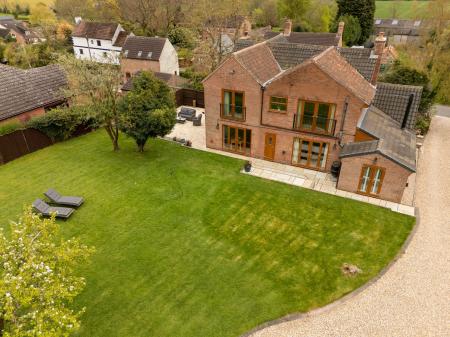 4 bedroom Detached house for sale in Top Street, Askham, NG22