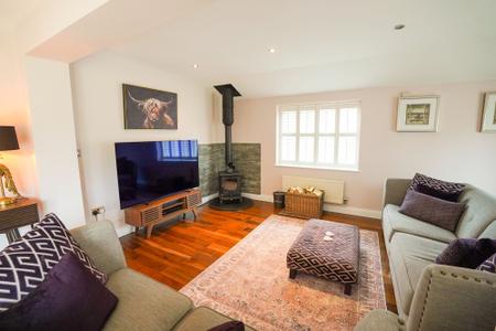 4 bedroom Detached house for sale in Top Street, Askham, NG22