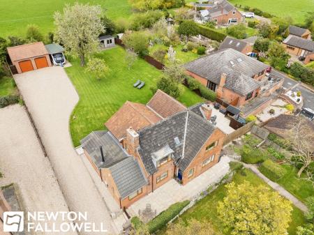 4 bedroom Detached house for sale in Top Street, Askham, NG22