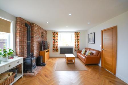 4 bedroom Detached house for sale in Top Street, Askham, NG22