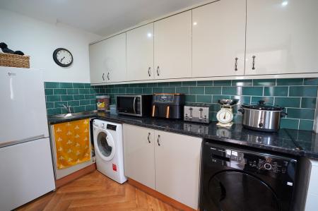 4 bedroom Detached house for sale in Top Street, Askham, NG22