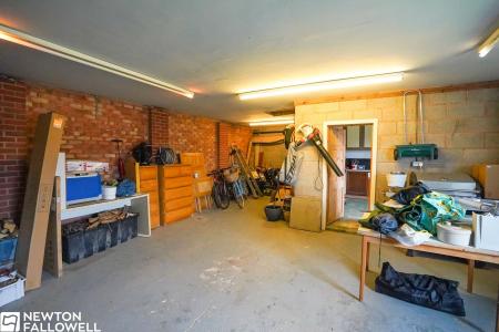 5 bedroom Detached bungalow for sale in Fingle Street, North Leverton, DN22